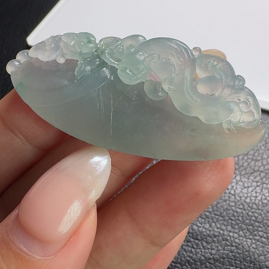 定制翡翠未镶嵌龙牙