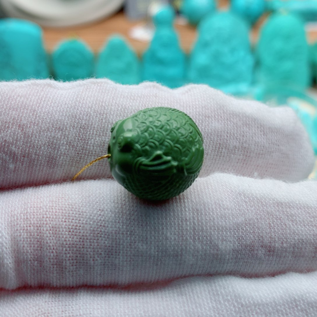 绿松石颈饰未镶嵌