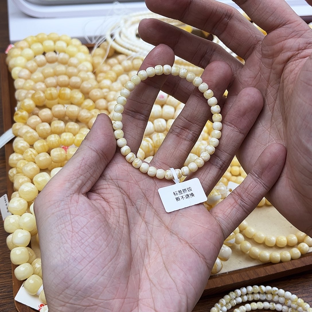 T***Z蜜蜡未镶嵌手链瓷白花5.5mm