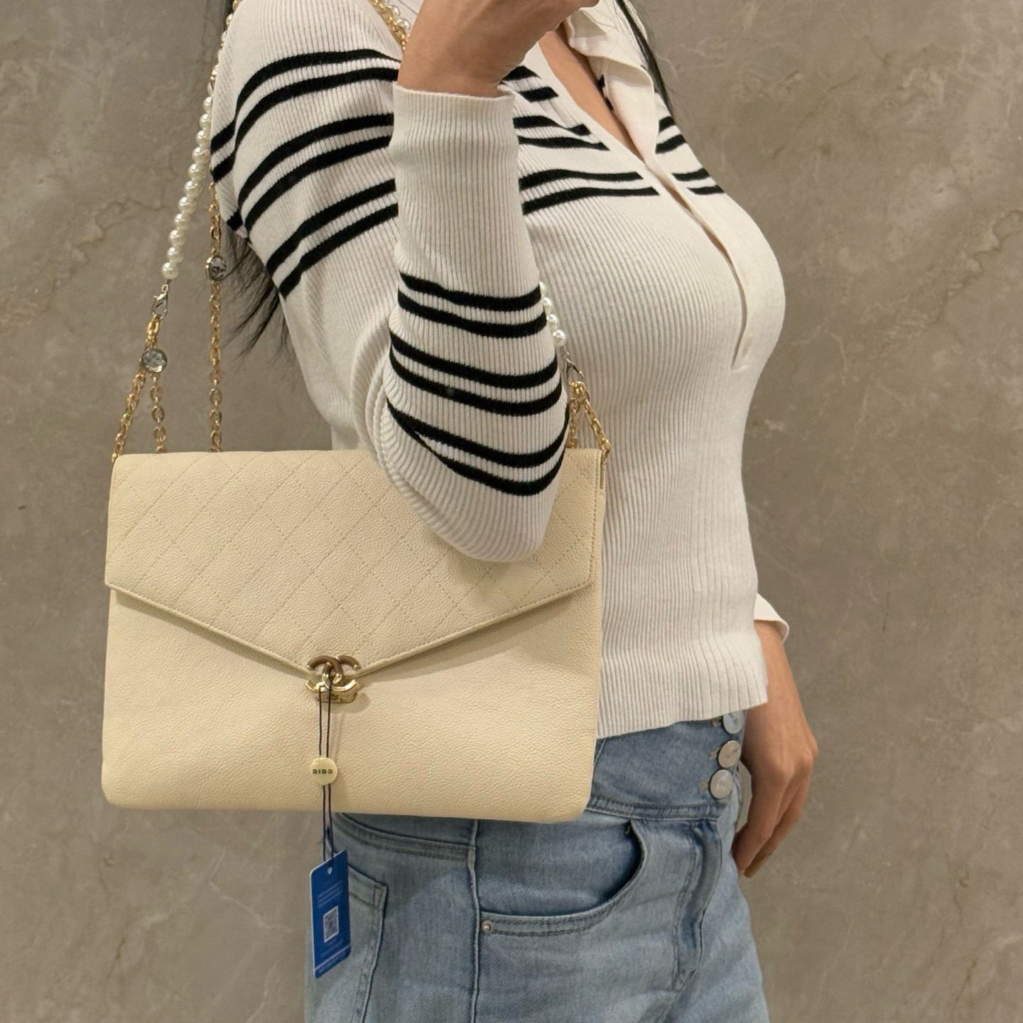 95新 Chanel/香奈儿 chanel荔枝纹白金信封包