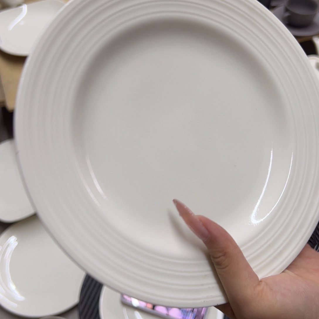 新骨瓷189微瑕螺纹圈圈浮雕纹理 8.25寸平盘 全标