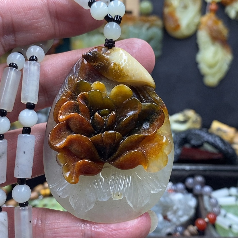 【闪购商品】蛇纹石玉吊坠未镶嵌