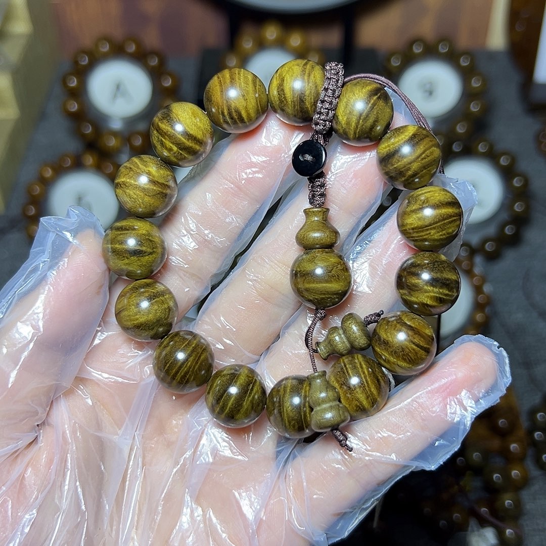 曾***P手串/手链阴沉木阴沉1.5闪电满花