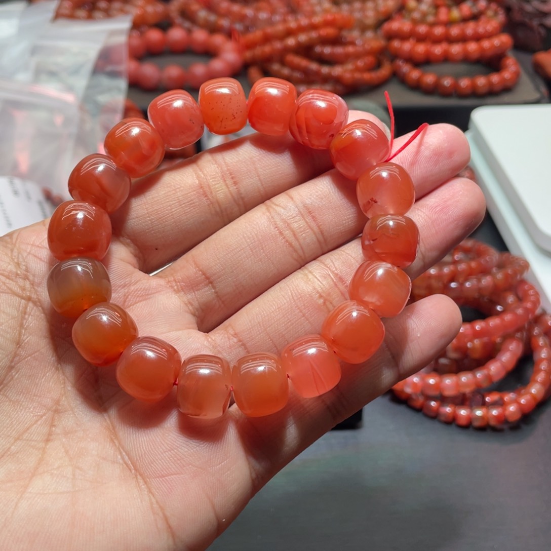 南红玛瑙手链未镶嵌
