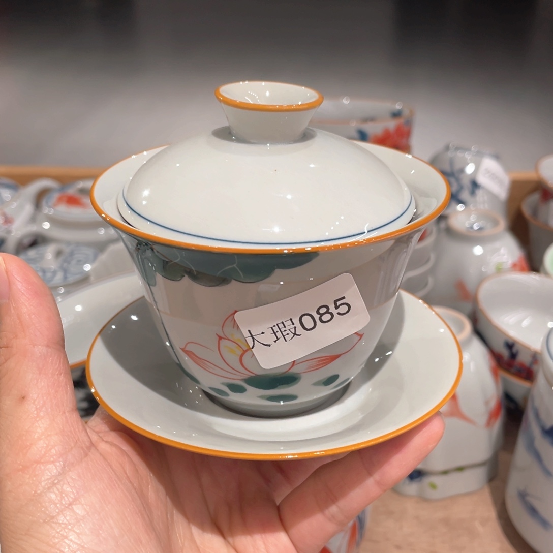 釉下手绘茶具微瑕