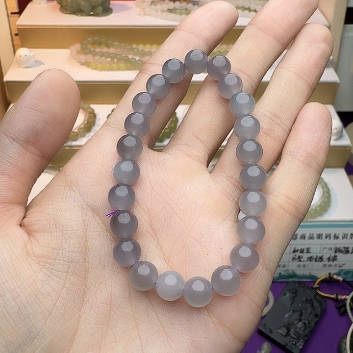 殇***雪和田玉未镶嵌手串