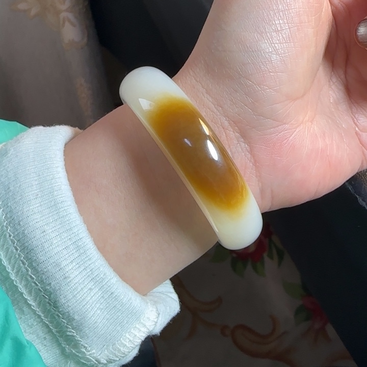 和田玉未镶嵌手镯 大漏红糖