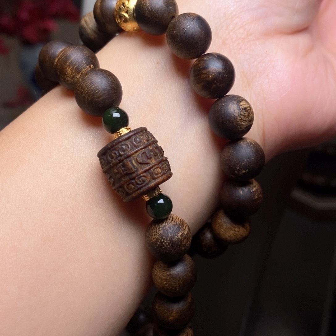 沉香手串越南瘤疤富森红土1.0➕白棋沉香木雕设计配饰