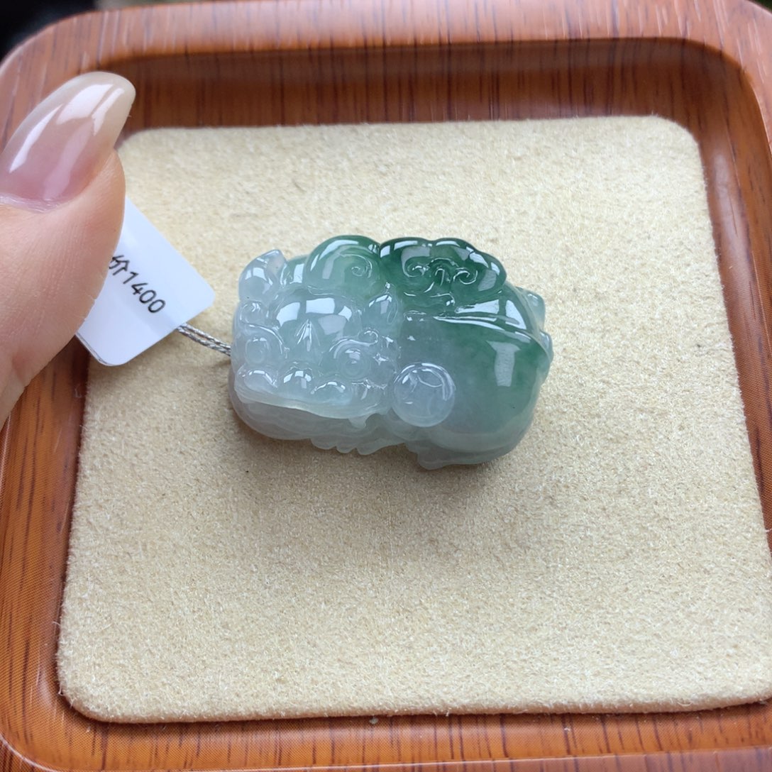 翡翠未镶嵌颈饰翡翠吊坠6