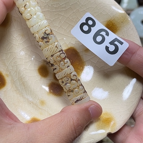 雅***斋瓷片瓷器是古代文化与古代的传统节日艺术
