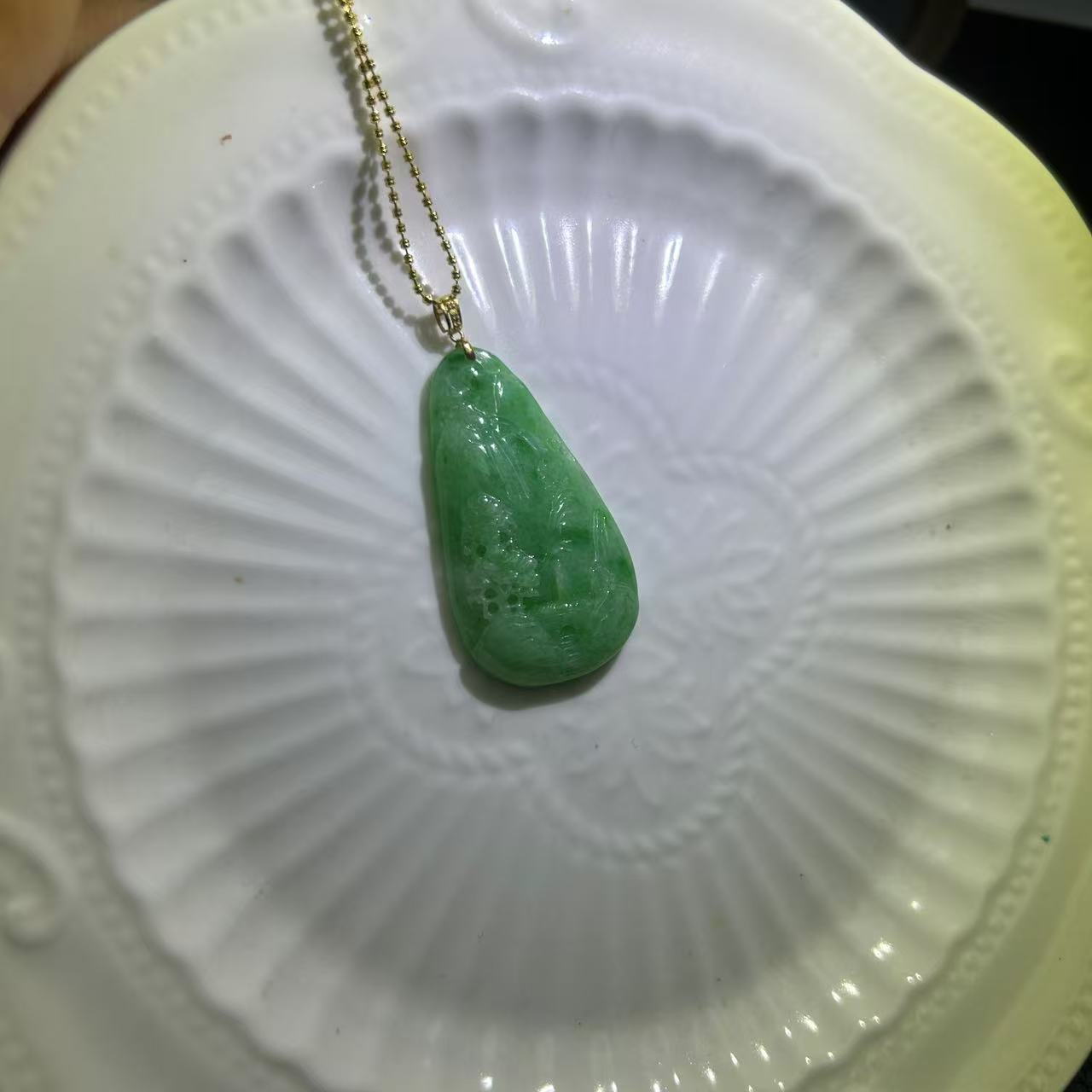 天然缅甸a货翡翠吊坠18k金镶嵌  16988