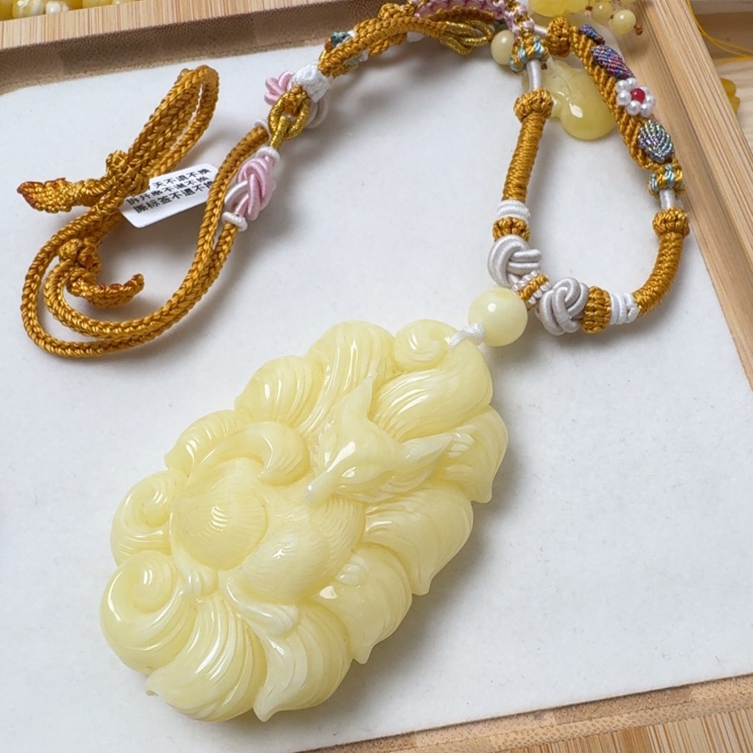 蜜蜡吊坠(赠链)未镶嵌