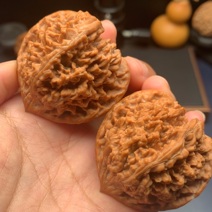 文玩核桃把件43.5粉皮原桩满天星有修