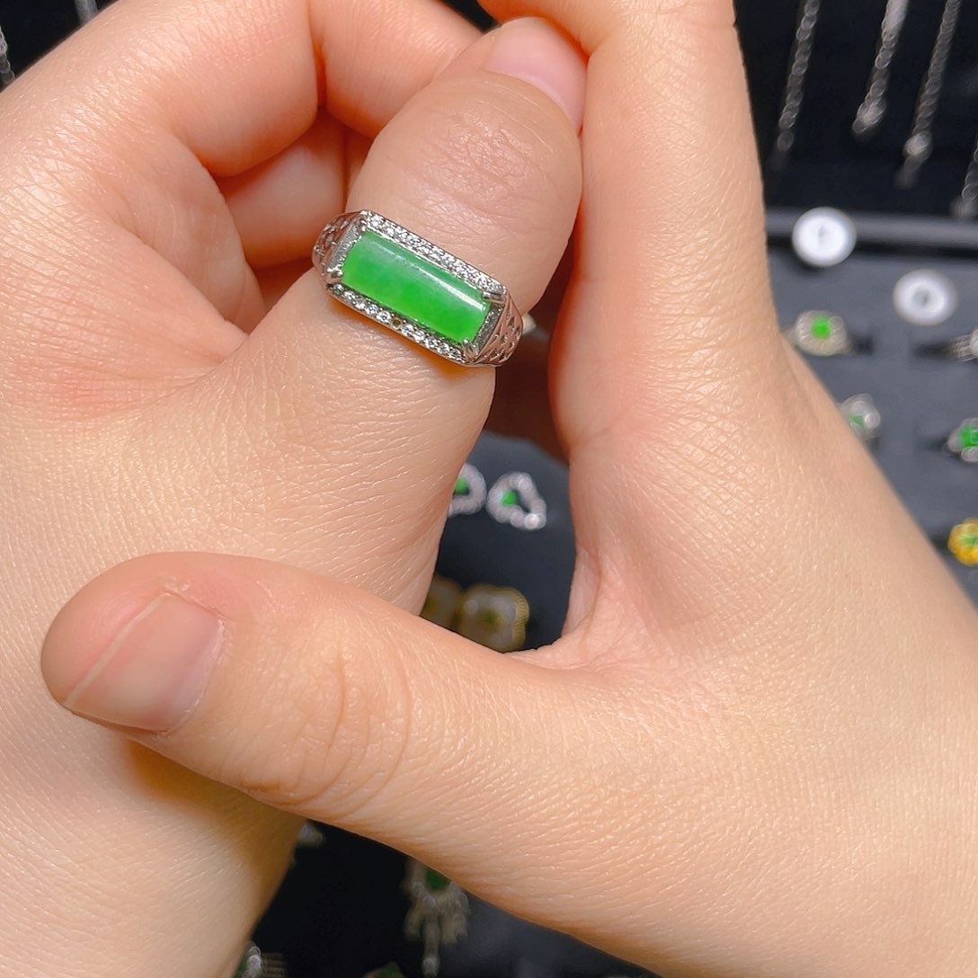 翡翠戒指银S925镶嵌戒指