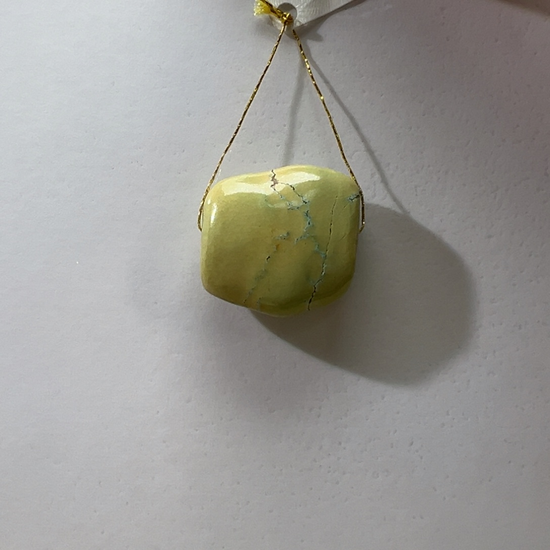 绿松石未镶嵌挂件