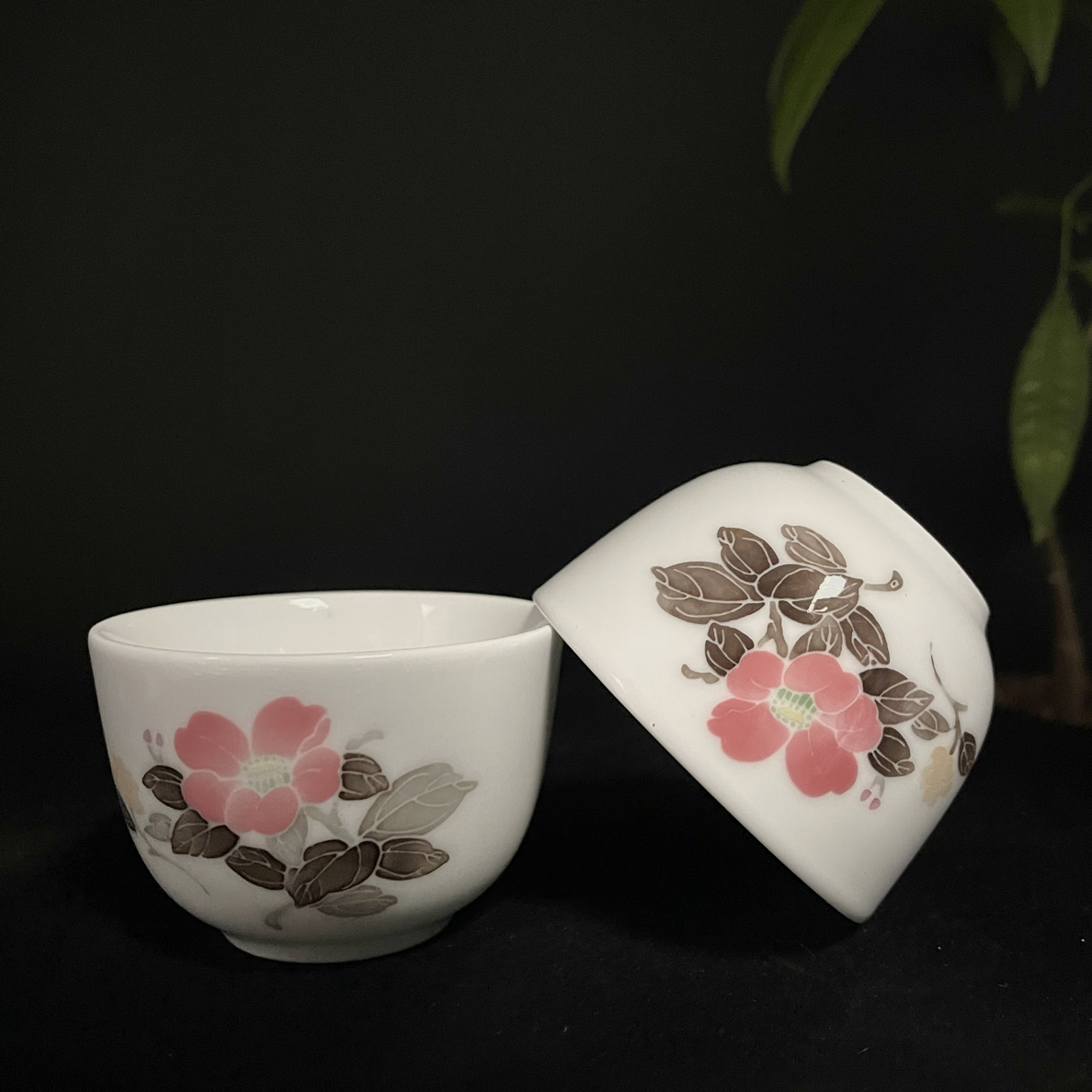 手绘釉下彩茶花杯（80ml）优质瓷胎釉水值得拥有