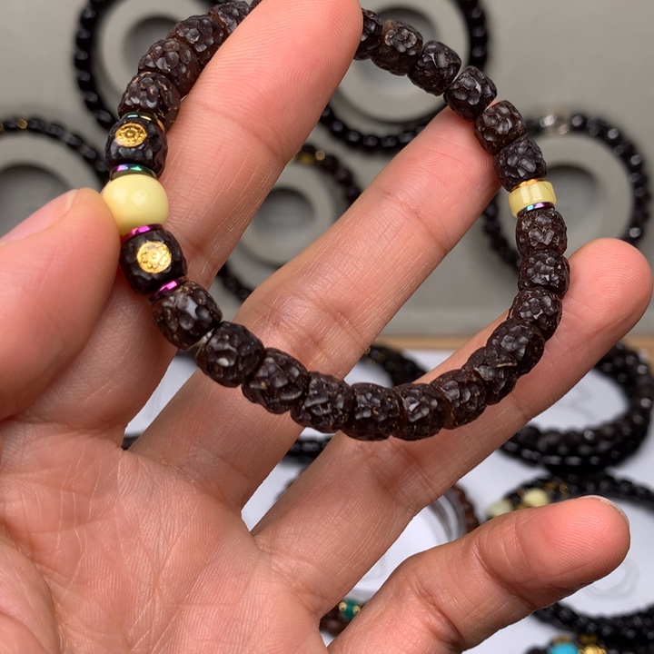 椰蒂手串先****爱椰蒂手串