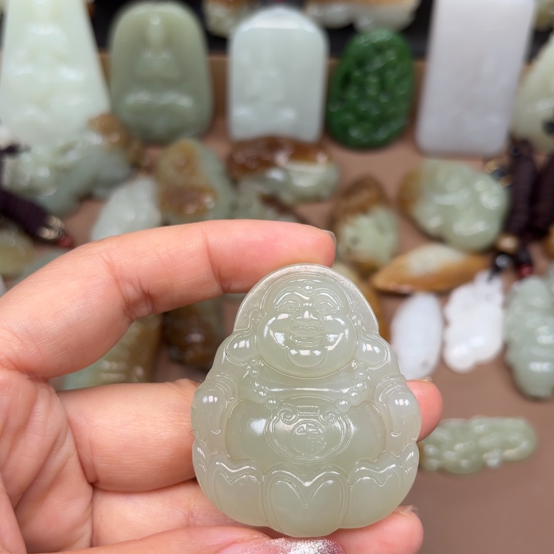 和田玉未镶嵌颈饰