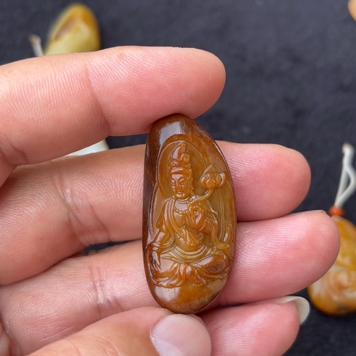 和田玉（糖玉）未镶嵌挂件