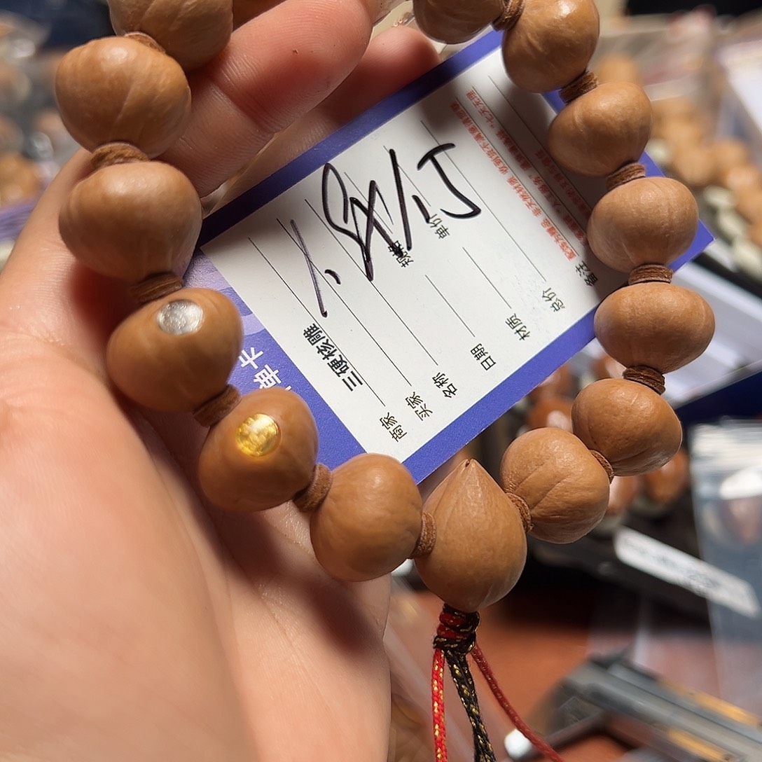 橄榄核吊坠橄榄核雕刻手工艺品