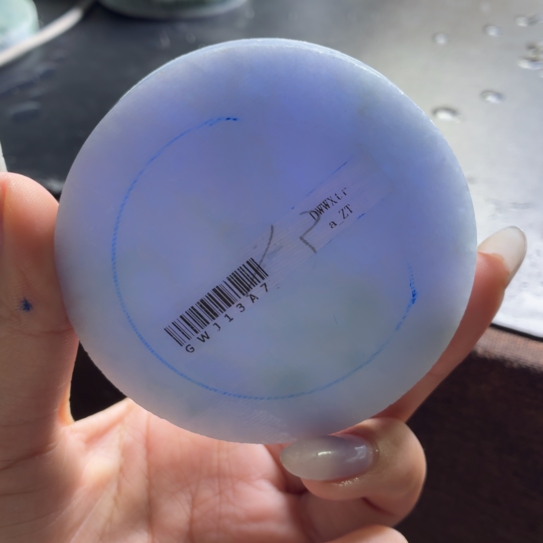 桉***树定制翡翠未镶嵌翡翠手镯