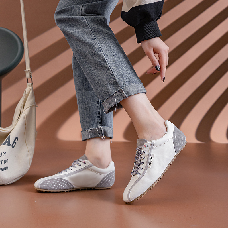 米娅家2025英伦风潮流女鞋高端真皮板鞋百搭休闲运动鞋小方头