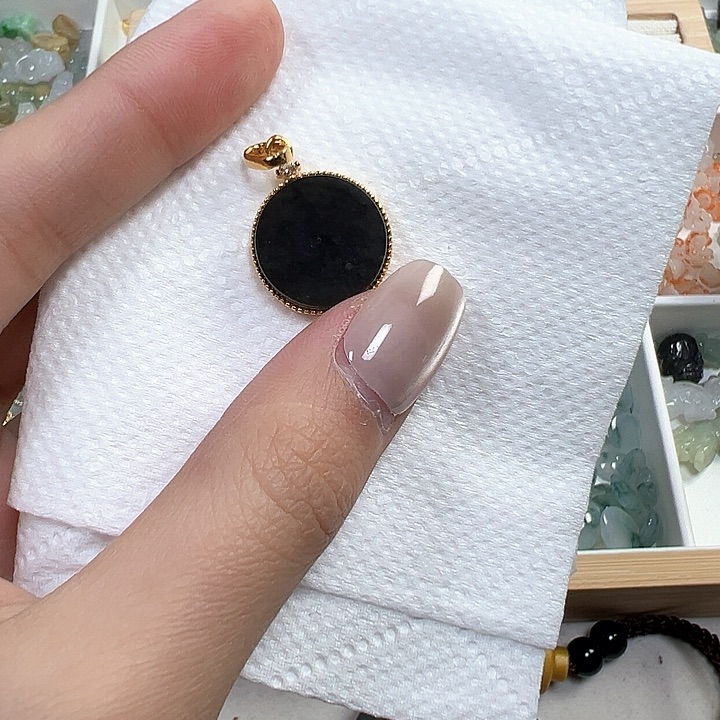 翡翠散珠翡翠无事牌1个25号