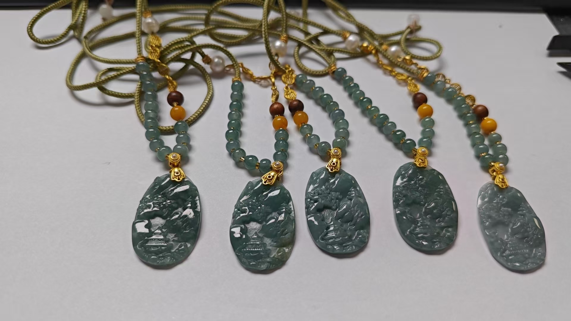 翡翠吊坠以直播间颜色为准多样性发其一A-373