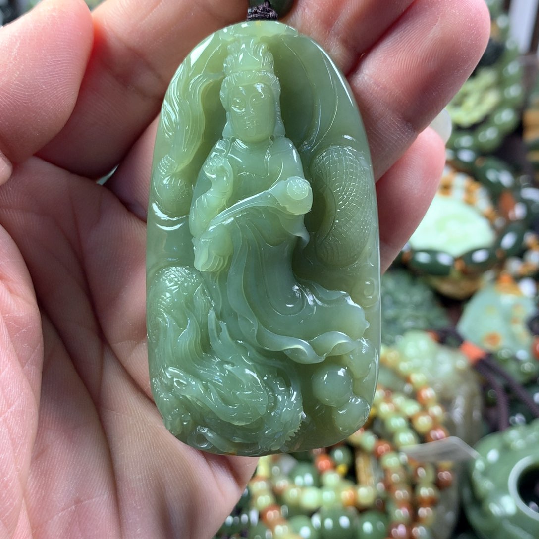 透闪石质玉挂件未镶嵌孤*