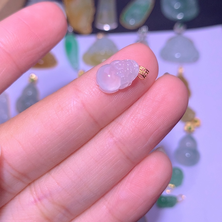 颈饰18K金镶嵌翡翠翡翠