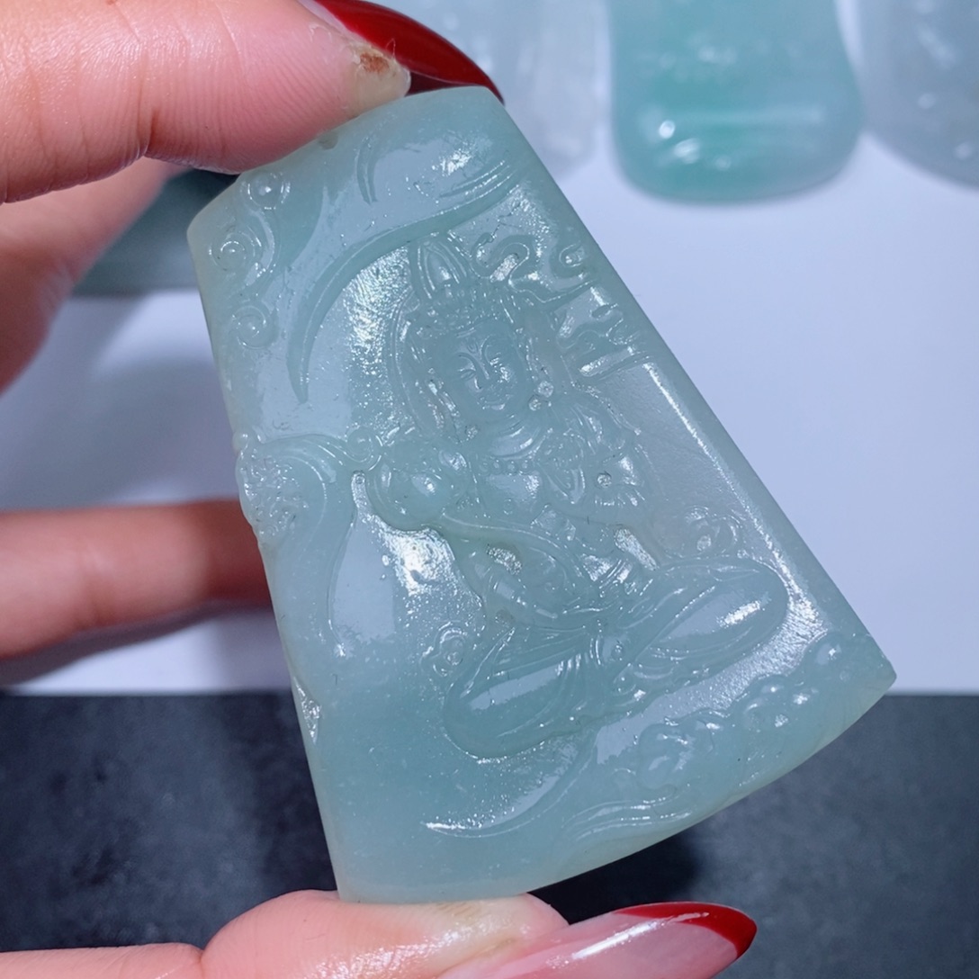 定制翡翠吊坠未镶嵌