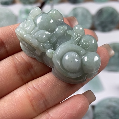 翡翠颈饰未镶嵌貔貅福利