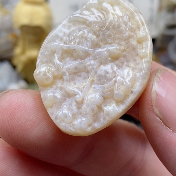 颈饰未镶嵌硅化珊瑚（珊瑚玉）小