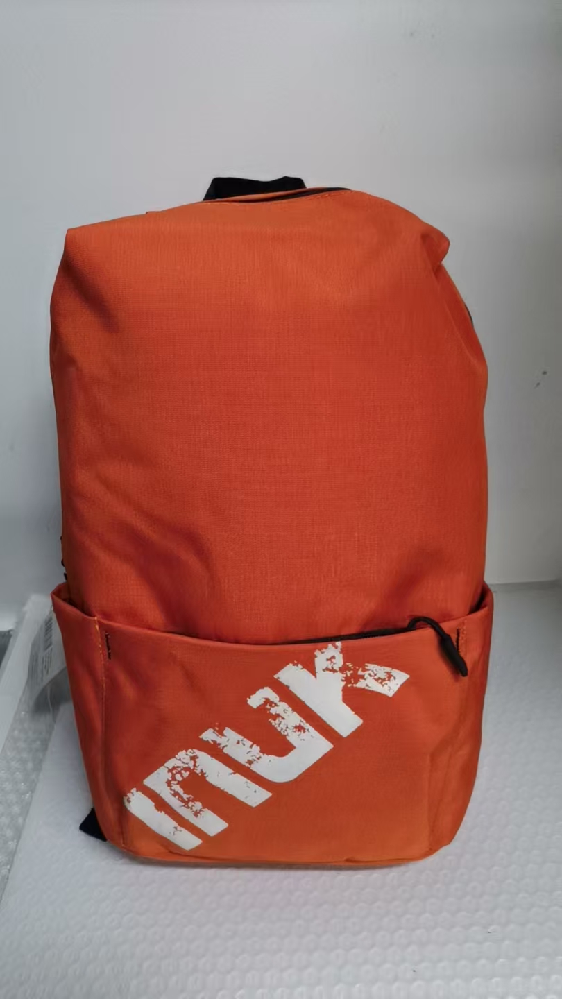 新款经典时尚双肩包0105-1