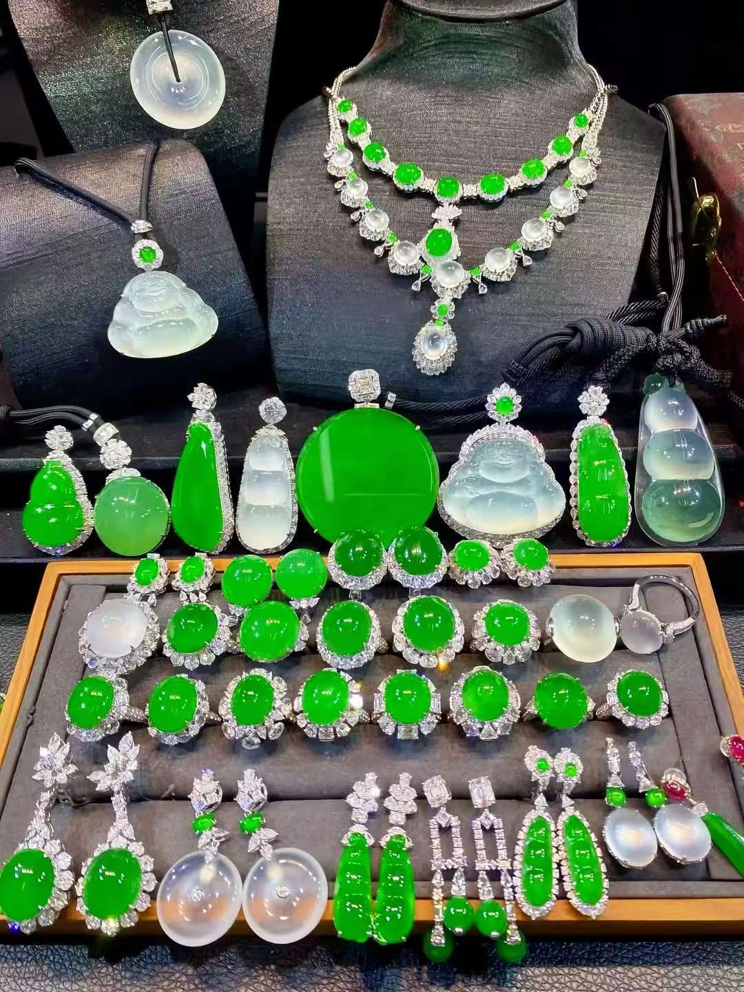 缅料翡翠一物一拍特价处理（请勿私拍）（多样性发货）