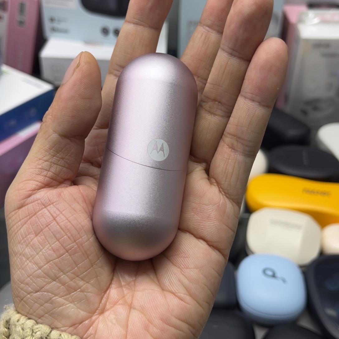 粉色摩托入耳mini。