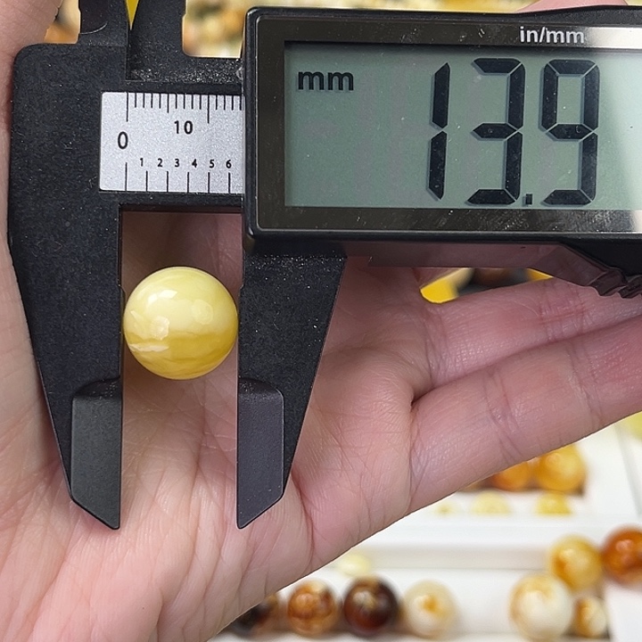 永****琥珀颈饰未镶嵌圆珠13.8