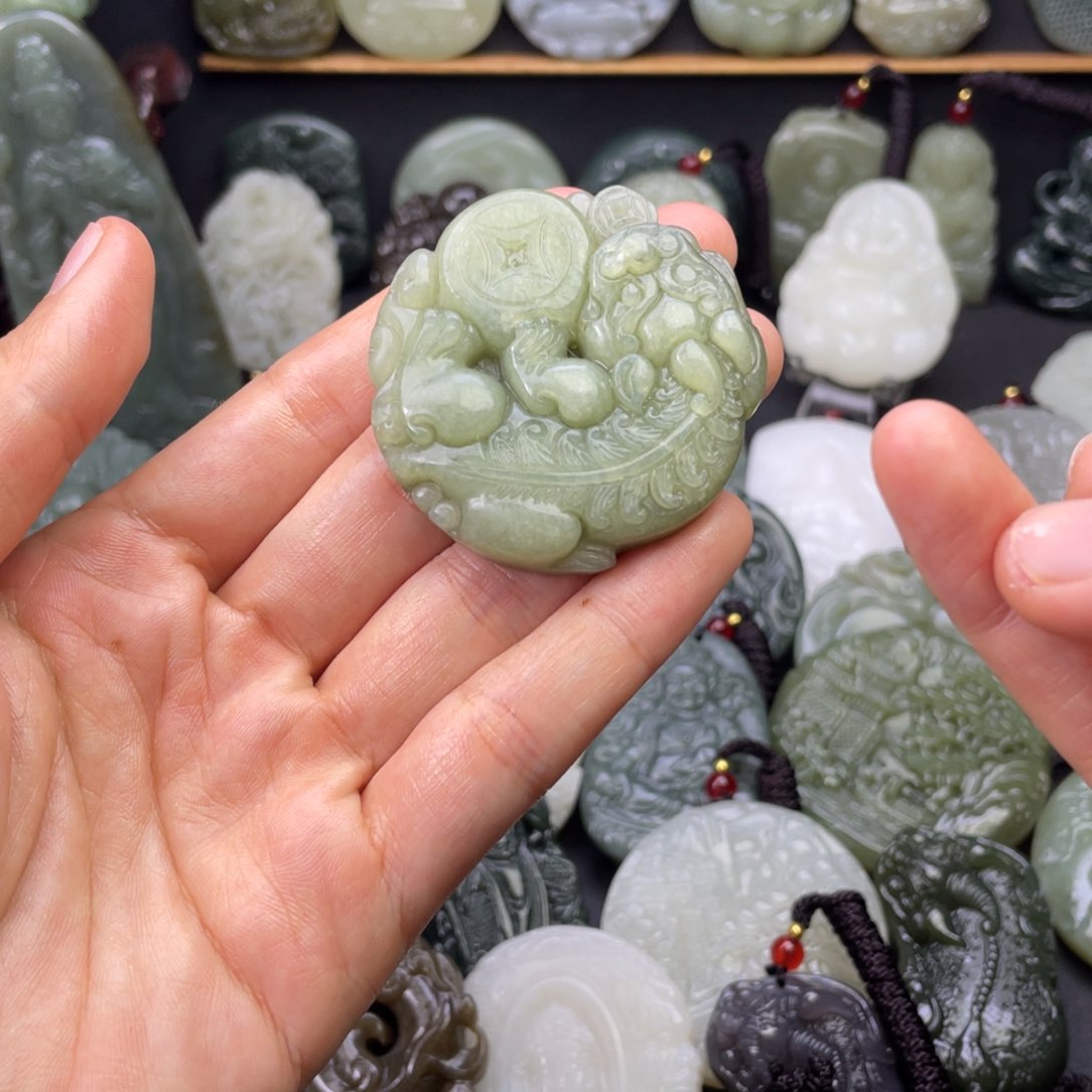 和田玉颈饰未镶嵌