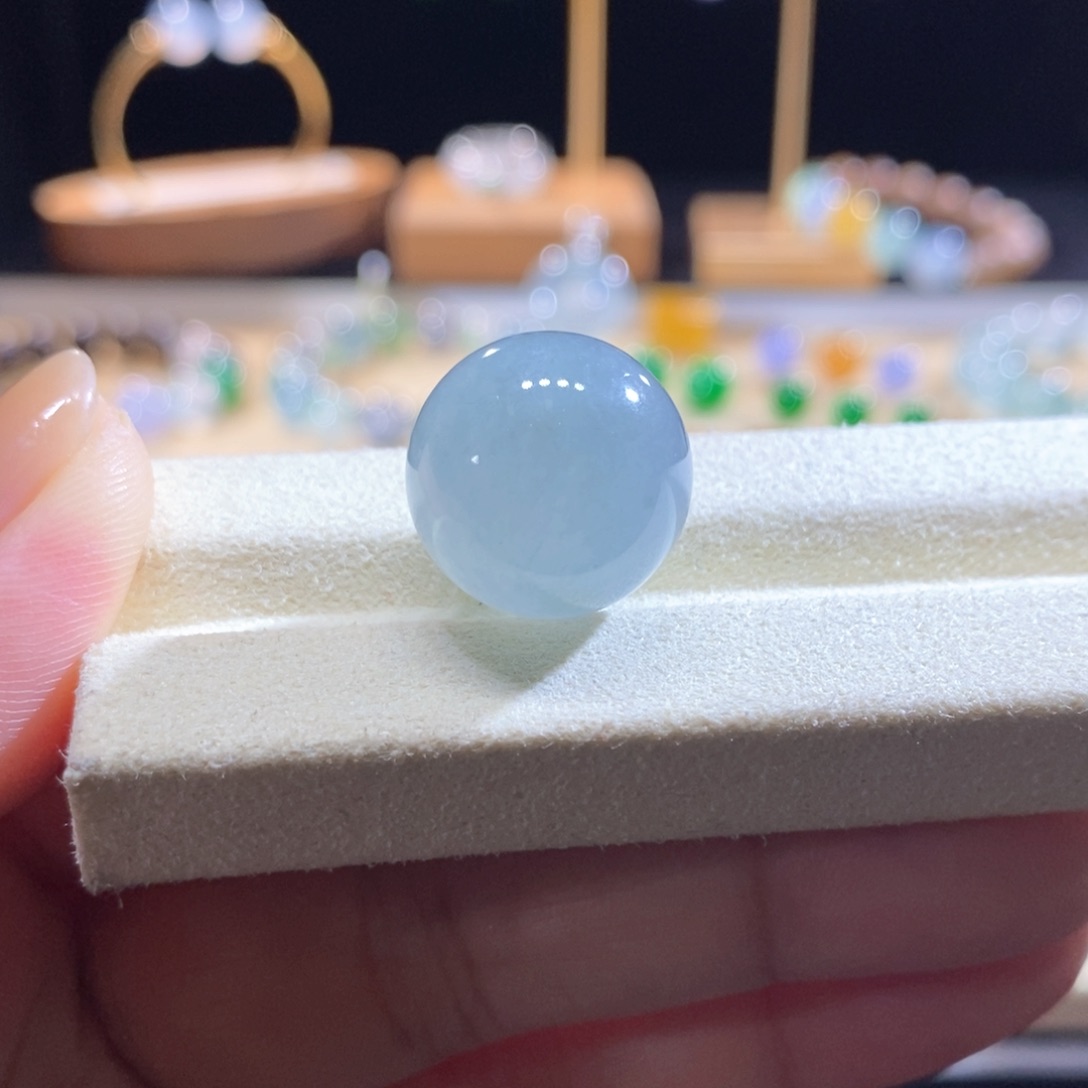 翡翠未镶嵌吊坠(不含链)翡翠天空蓝珠卡17