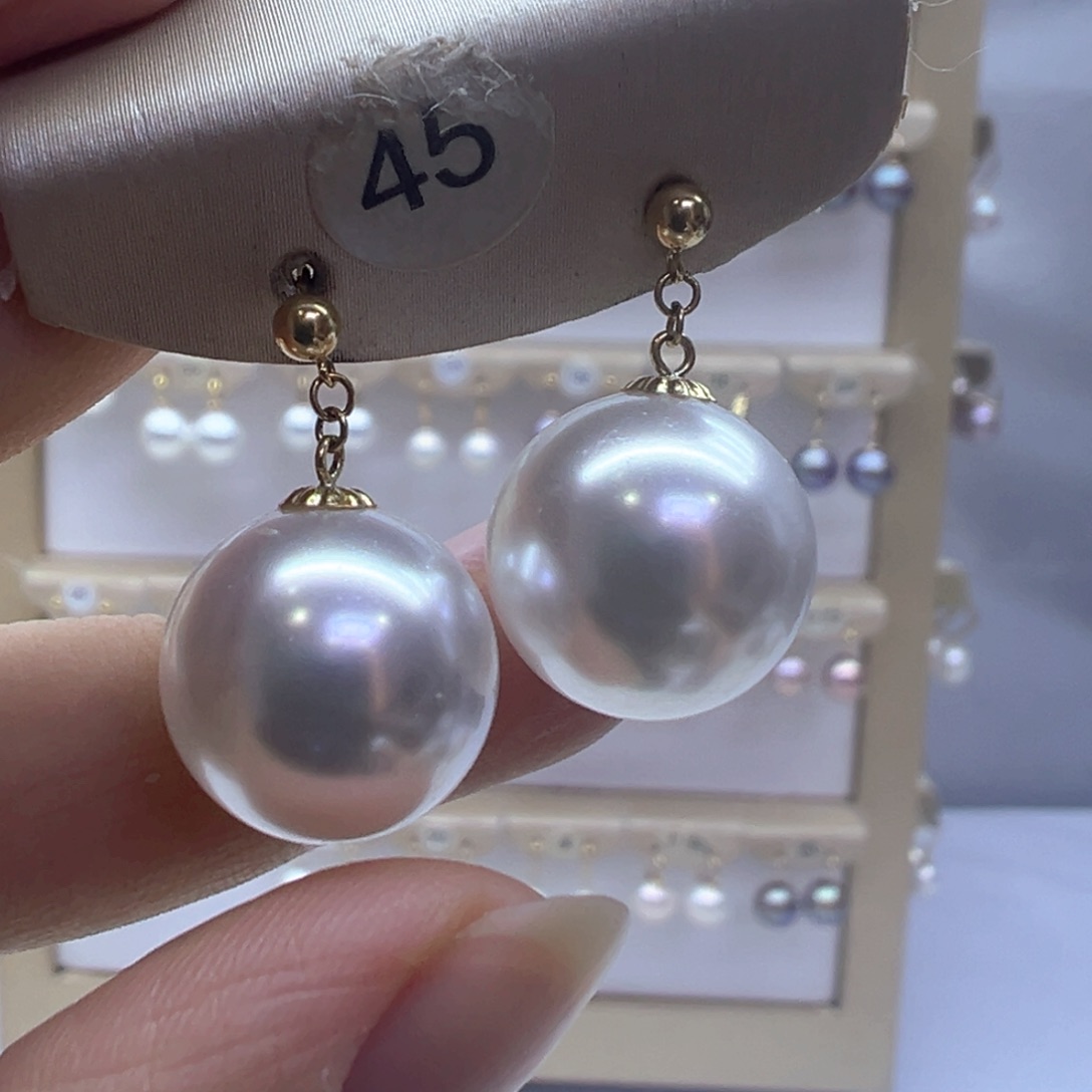 18K金镶嵌淡水珍珠耳饰