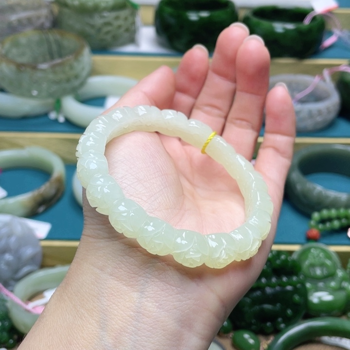 和田玉手镯54+圈口 编号93未镶嵌