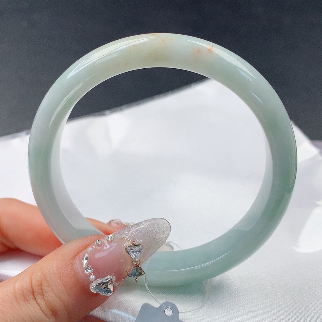 翡翠手镯未镶嵌40正58