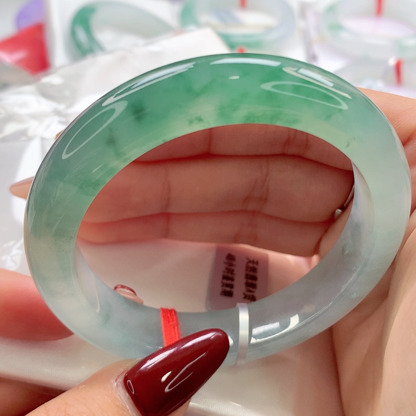 【闪购商品】翡翠手镯未镶嵌师妹