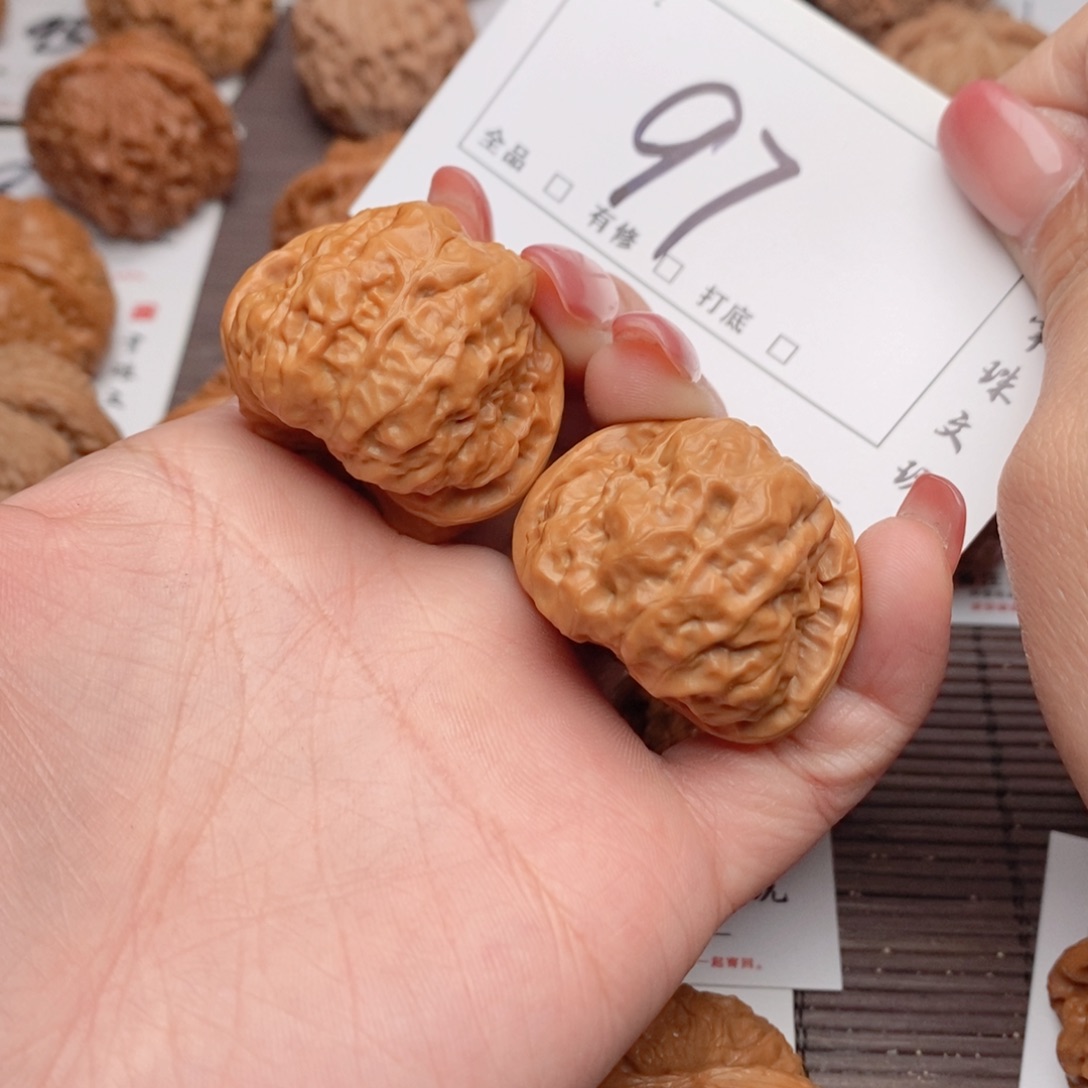 文玩核桃吊坠36蛤蟆97