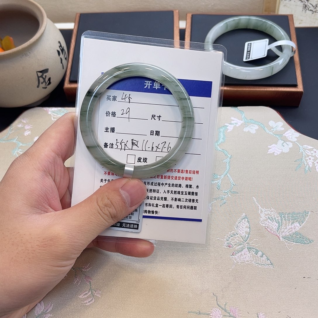 石英质玉未镶嵌手镯45