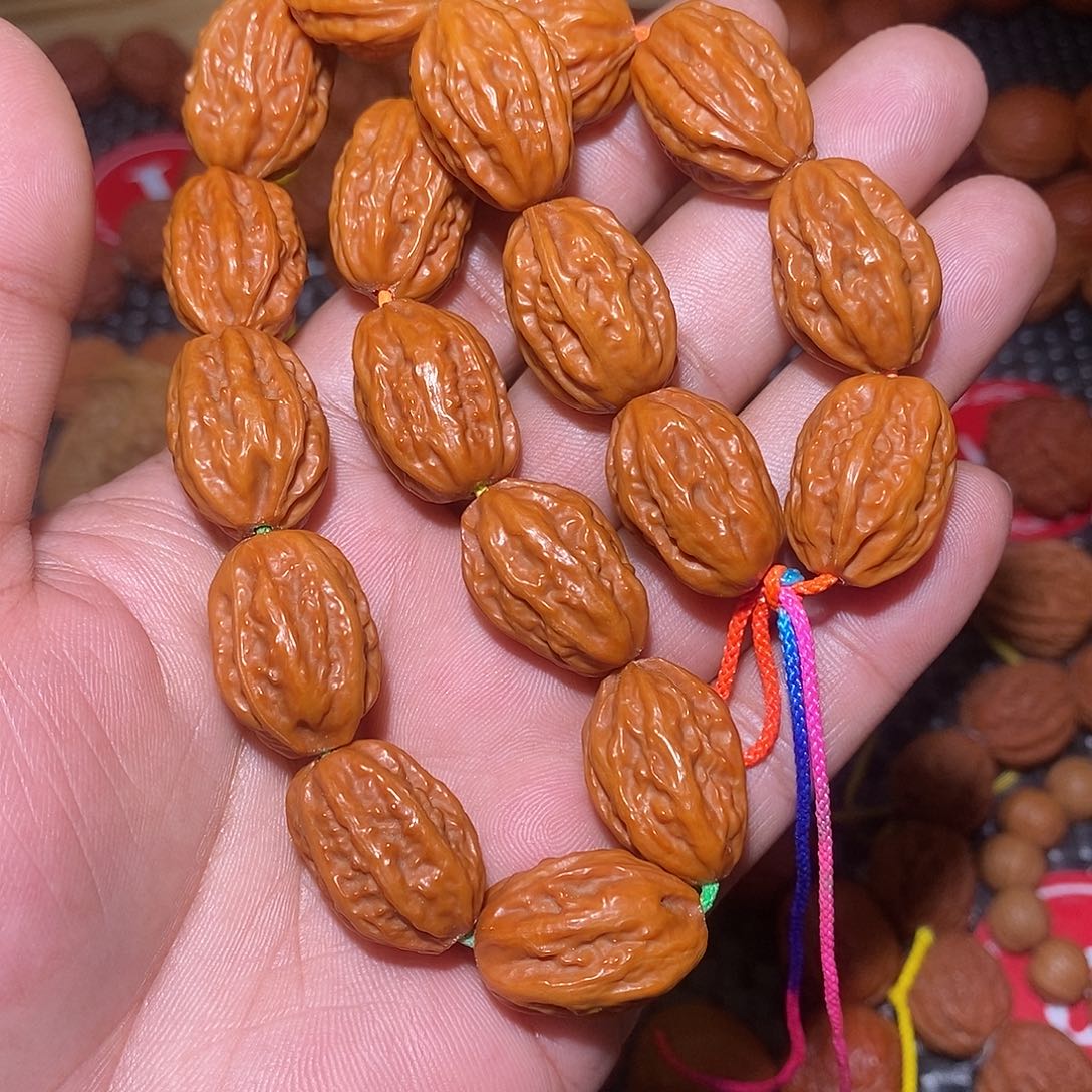 M***G吊坠文玩核桃枣型