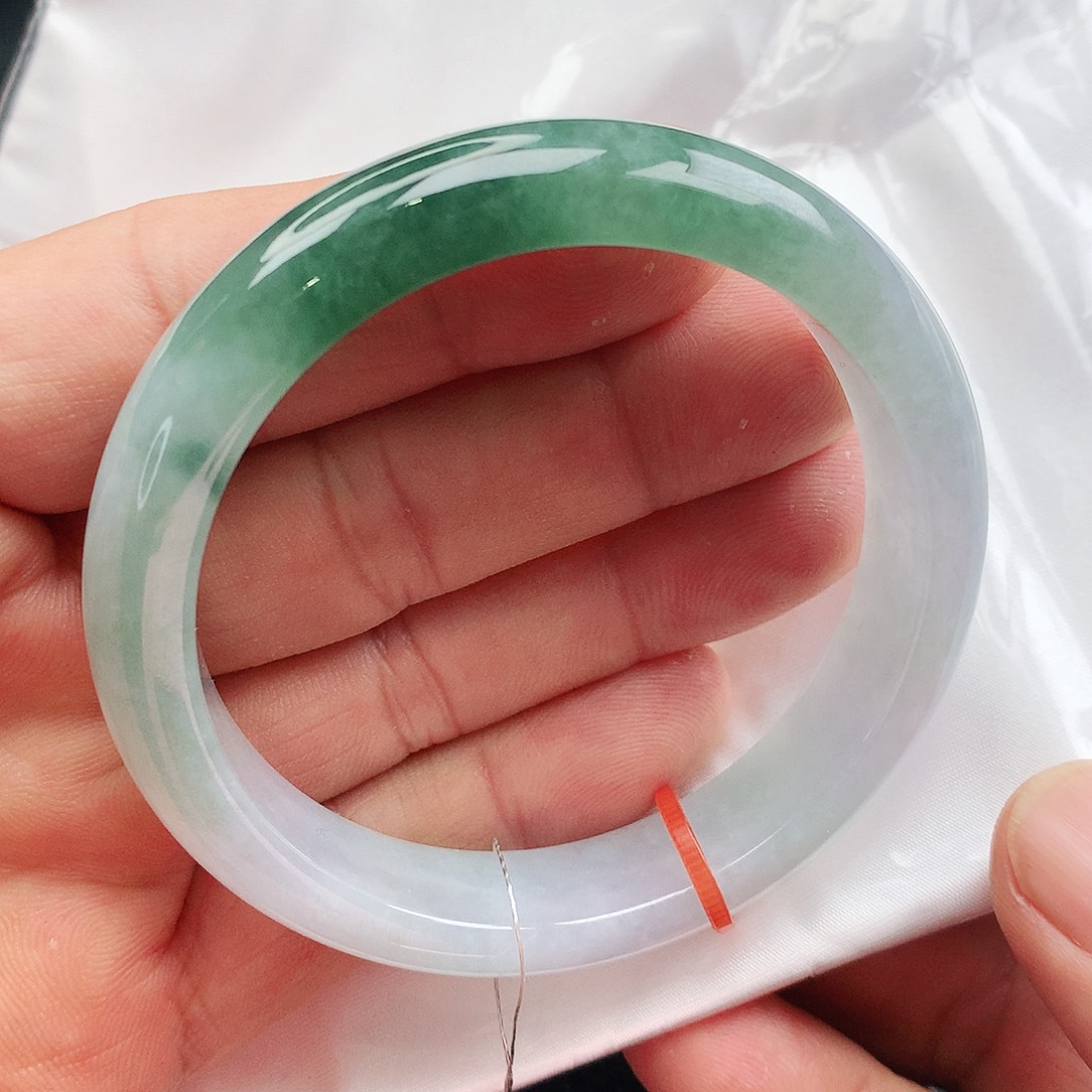 翡翠手镯未镶嵌天然翡翠手镯