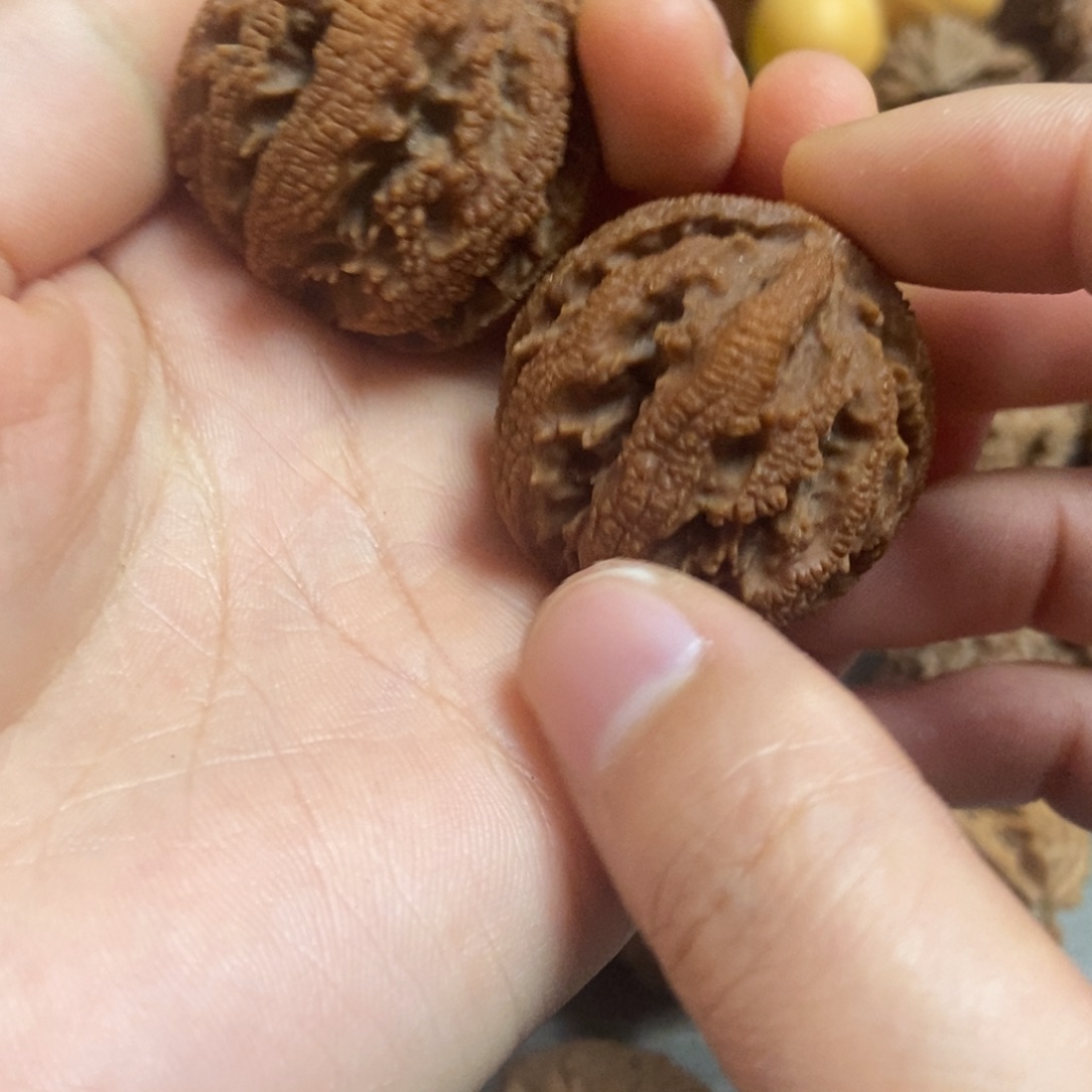 桃核吊坠秦岭绣球灯笼33