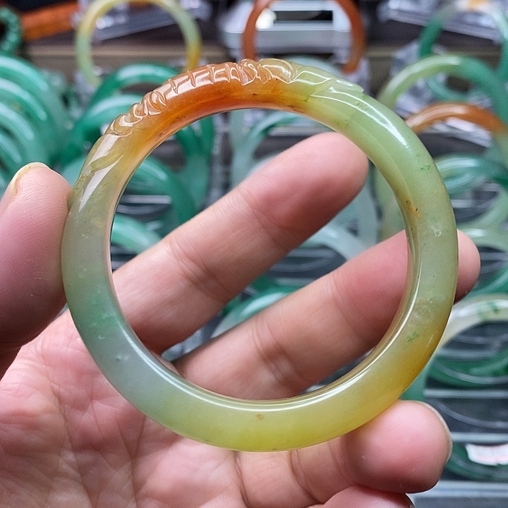 石英质玉手镯未镶嵌