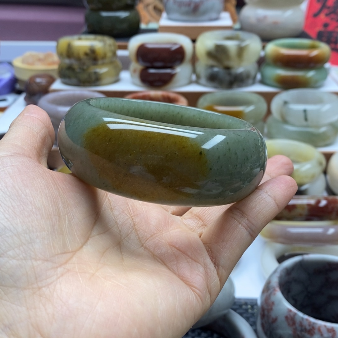 石英质玉手镯合金女****8